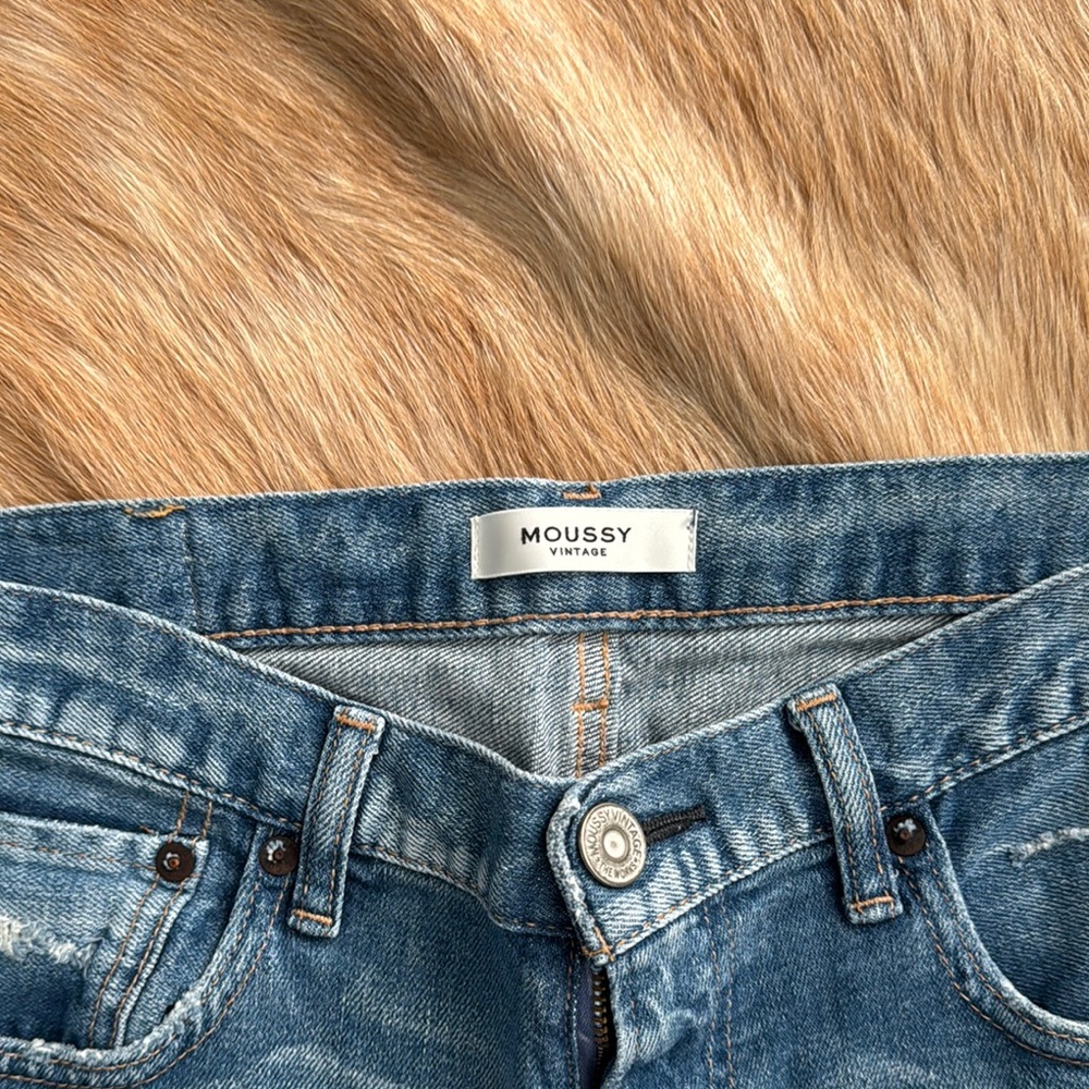 Moussy Distressed Blue Jeans for Women - Picture 2 of 7